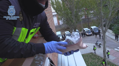 Requisadas 500 dosis de droga, 4 armas de fuego y 25.000 euros en los 10 'narcopisos' desmantelados en Latina