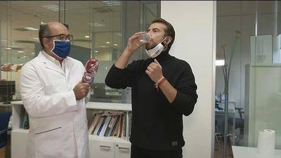 Probamos los nuevos test bucales de coronavirus que pueden realizarse en nuestra casa