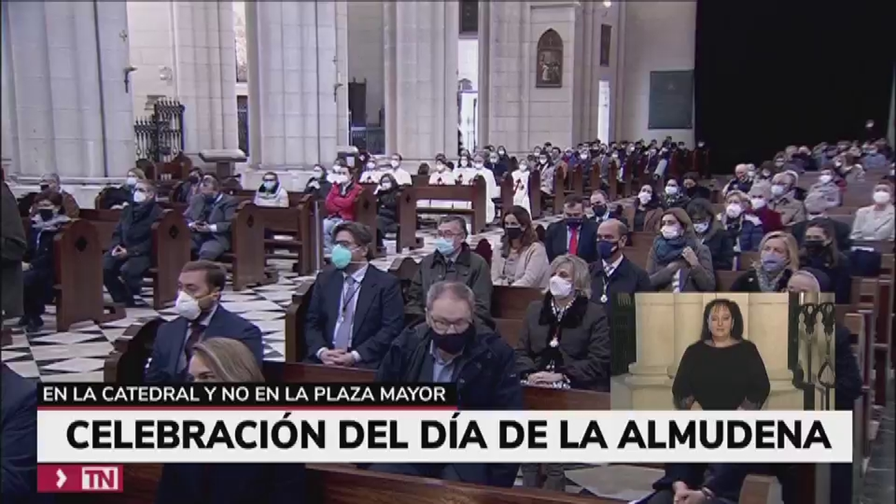 "Salud para los madrileños" y el "fin de la pandemia", las peticiones de los representantes políticos a la Virgen de la Almudena