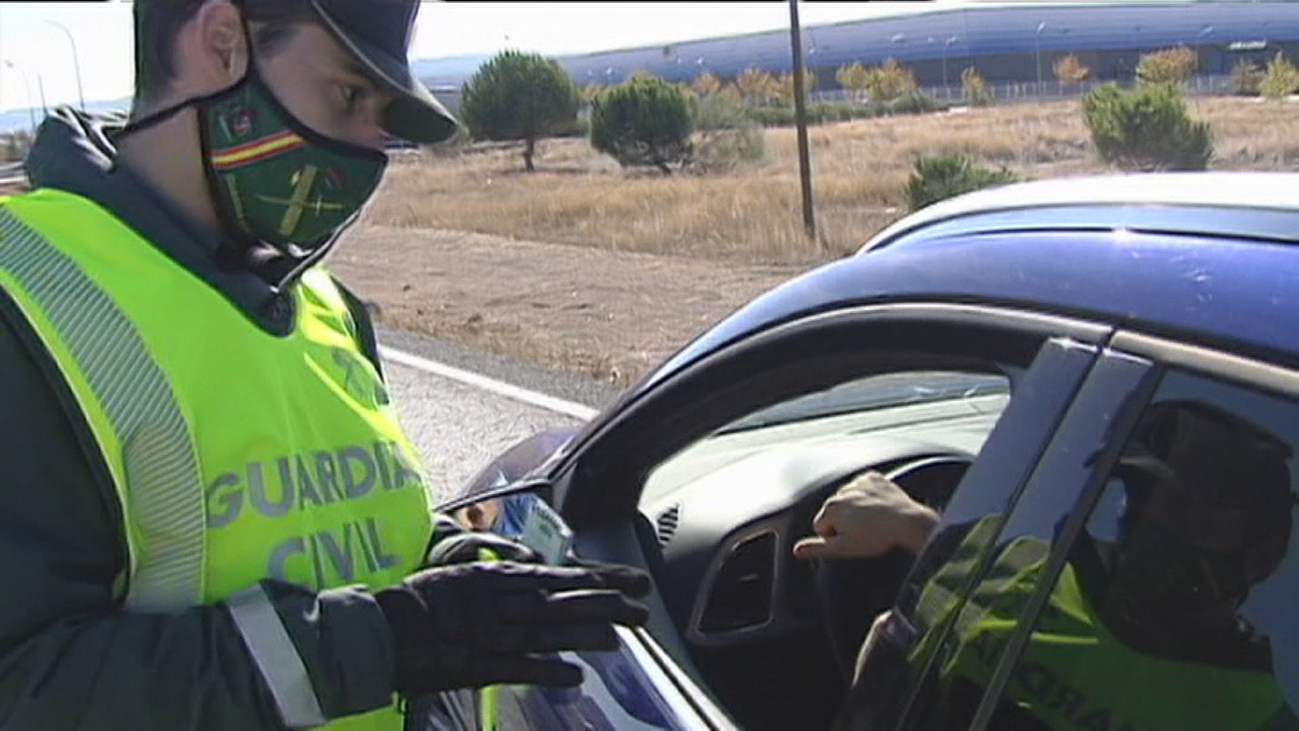 Se acabó el Puente de la Almudena bajo estrictos controles de tráfico
