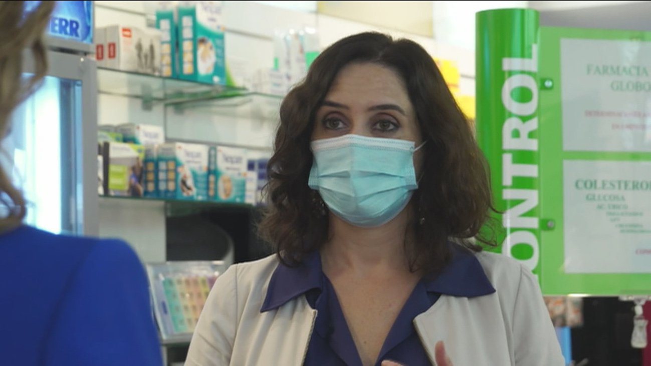 Criticas a Ayuso por no hacer la cuarentena