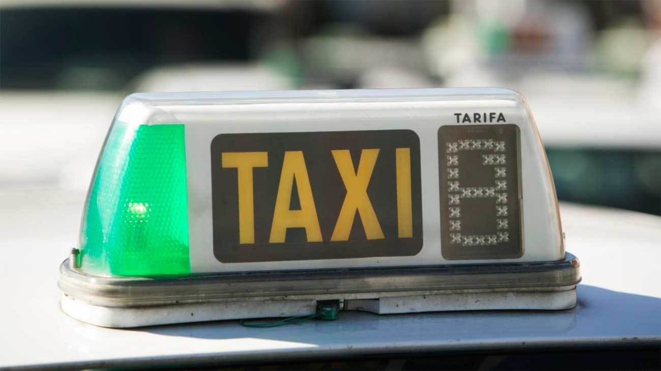 Un servicio de taxi a demanda en la Sierra Norte empezará a funcionar antes de final de año