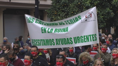 La hostelería andaluza sale a la calle para reclamar ayudas tras las restricciones por la pandemia