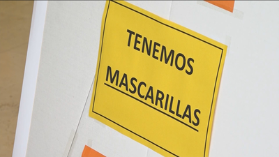 Los madrileños se quejan de que la bajada del IVA de las mascarillas llega tarde