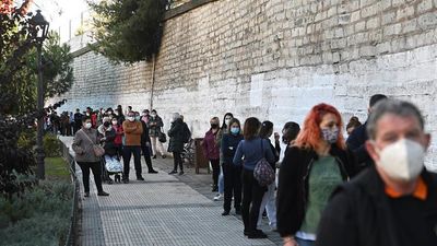 Madrid mantiene en espera la decisión sobre si se podrá salir o entrar en el puente de diciembre