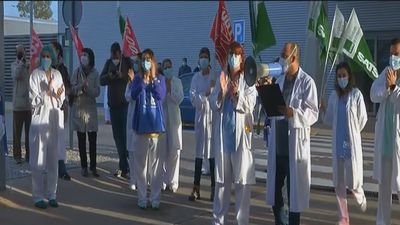 Sanitarios del Infanta Sofía se concentran por la apertura de la cuarta torre con 16 camas UCI sin utilizar