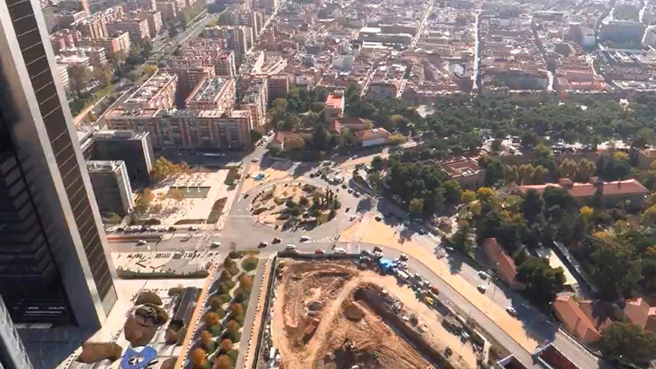 Subir los 181 metros de la torre Caleido