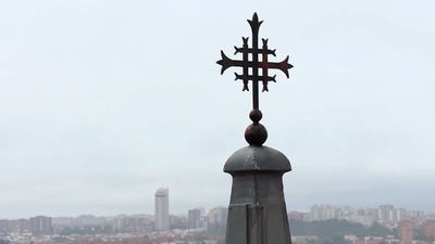 Los médicos organizan un funeral en la Almudena por sus compañeros fallecidos