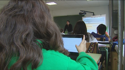 Sin renovación de contrato en Madrid para más de 1.100 profesores que entraron como refuerzo Covid