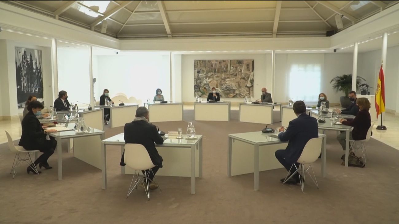 Sánchez se reúne con los agentes sociales para tratar sobre el reparto de los 14.000 millones de Europa