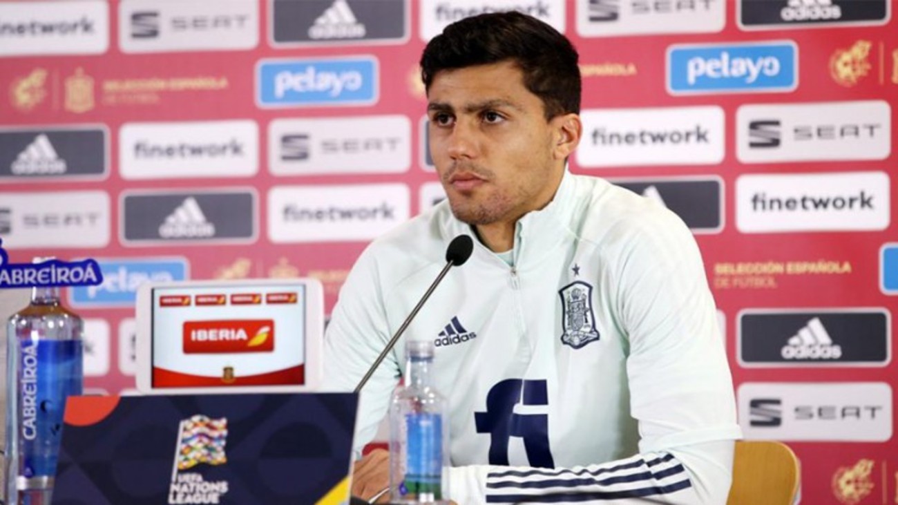 España se concentra con Rodrigo de vuelta