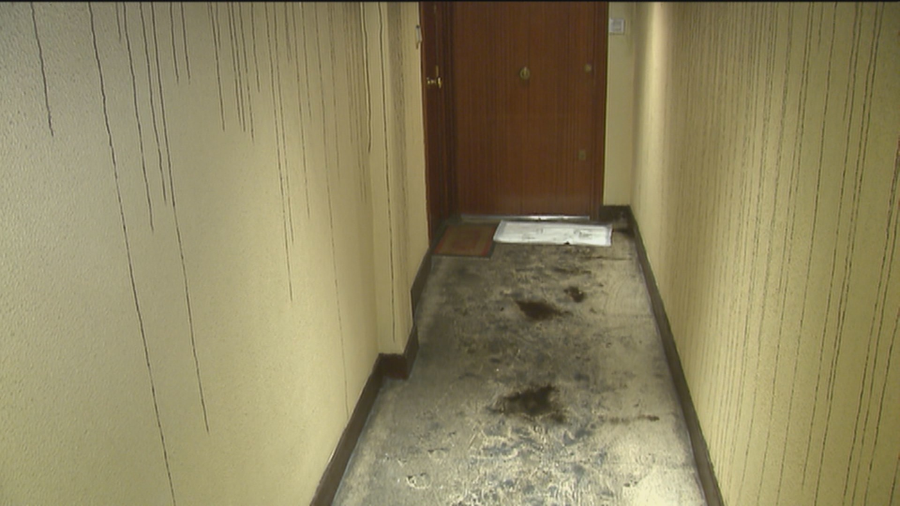 Tres personas intoxicadas leves por humo tras un incendio en una vivienda de Carabanchel