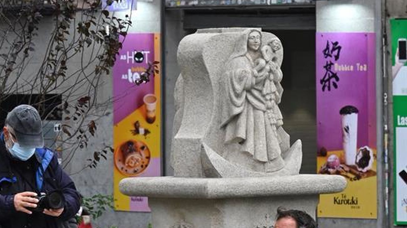 Distintas versiones sobre la rotura del cruceiro de la Plaza de Jacinto Benavente