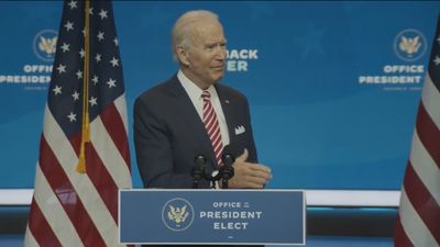 Biden dice que los días más oscuros de la pandemia "están por llegar" en EEUU