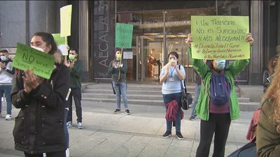 Los docentes de refuerzo por Covid protestan contra su cese en diciembre
