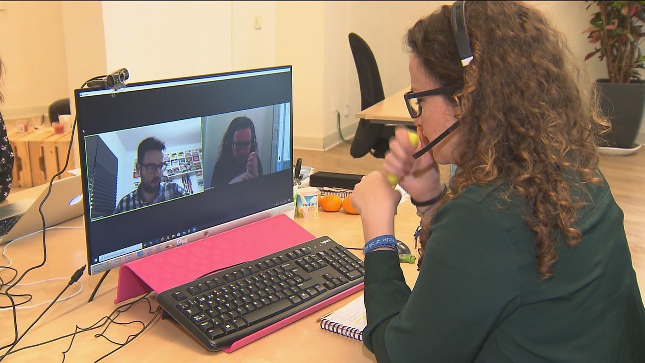 Expertos avisan de los riesgos que puede tener el teletrabajo sin flexibilidad