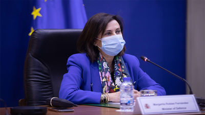 Robles dice que algunos miembros del Gobierno olvidan que deben gobernar para todos