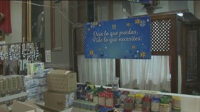 La Iglesia de San Antón recibe una donación de 2.000 kilos de comida para el Banco de Alimentos
