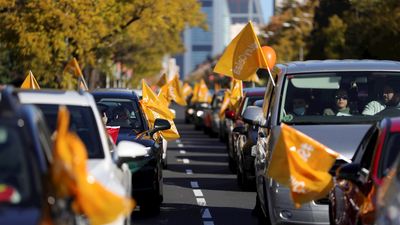 La concertada se manifiesta este domingo con vehículos contra la Ley Celaá