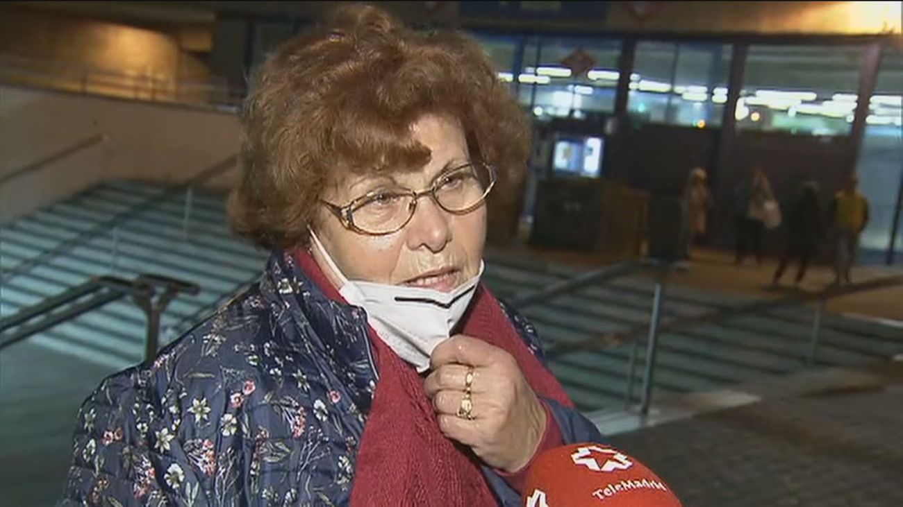 Los madrileños ante la Navidad: "¿Nos vamos a tomar las uvas al mediodía?"