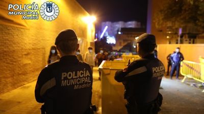 La Policía Municipal puso 2.100 multas más por botellón en las calles de Madrid en  2020