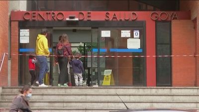 Los centros de salud madrileños piden refuerzos para asumir la vacunación contra la Covid