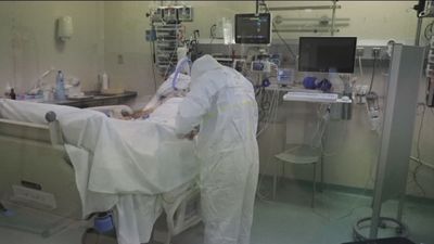 El Ministerio de Sanidad comunica  10.222 nuevos contagios y 369 fallecimientos más