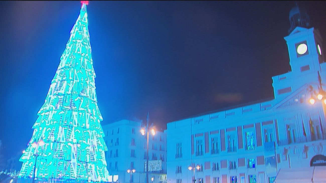 Encendido del árbol de Navidad de la Puerta del Sol