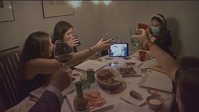 Simulamos una cena de Navidad en plena pandemia por coronavirus