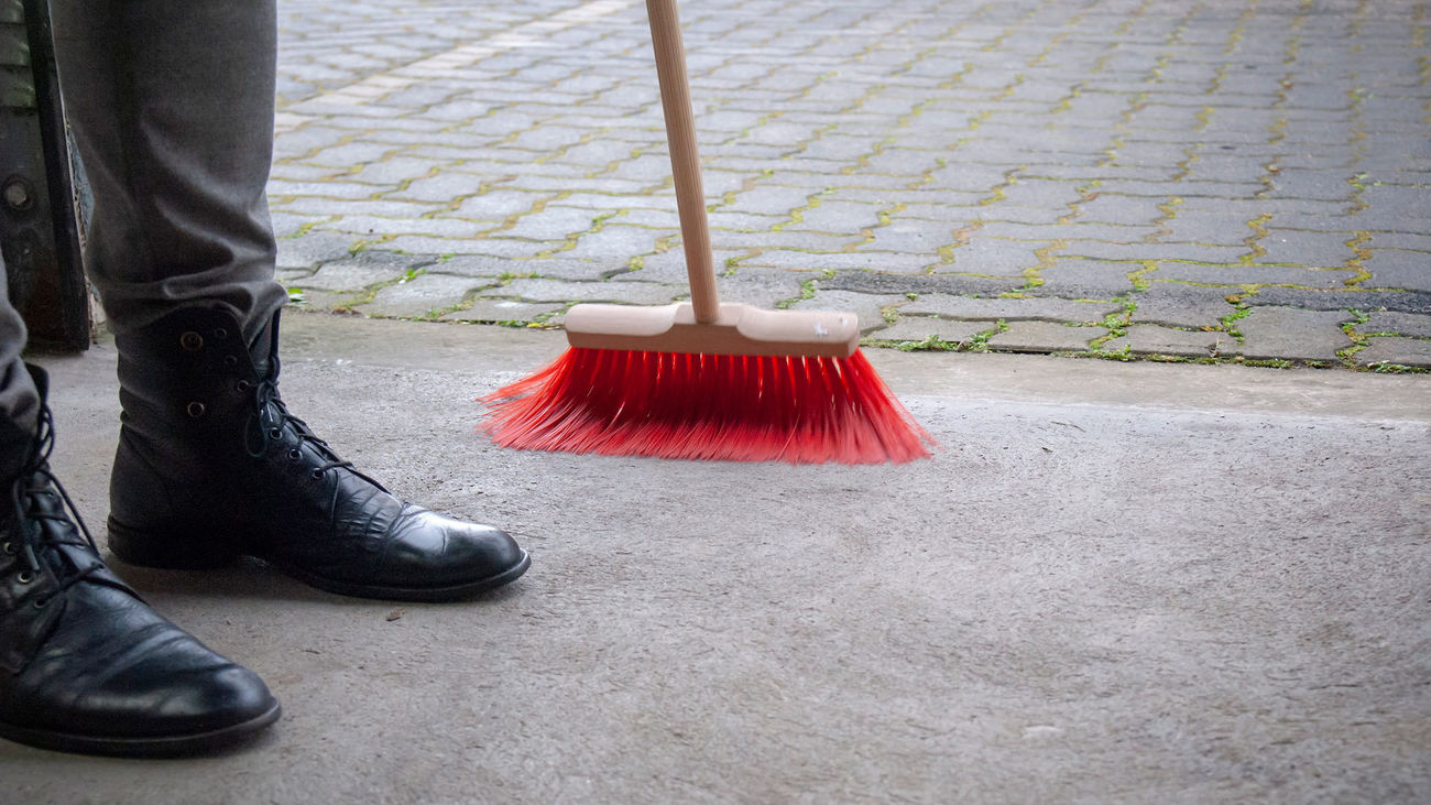 El 66% de los madrileños prefieren limpiar la calle a pagar una multa