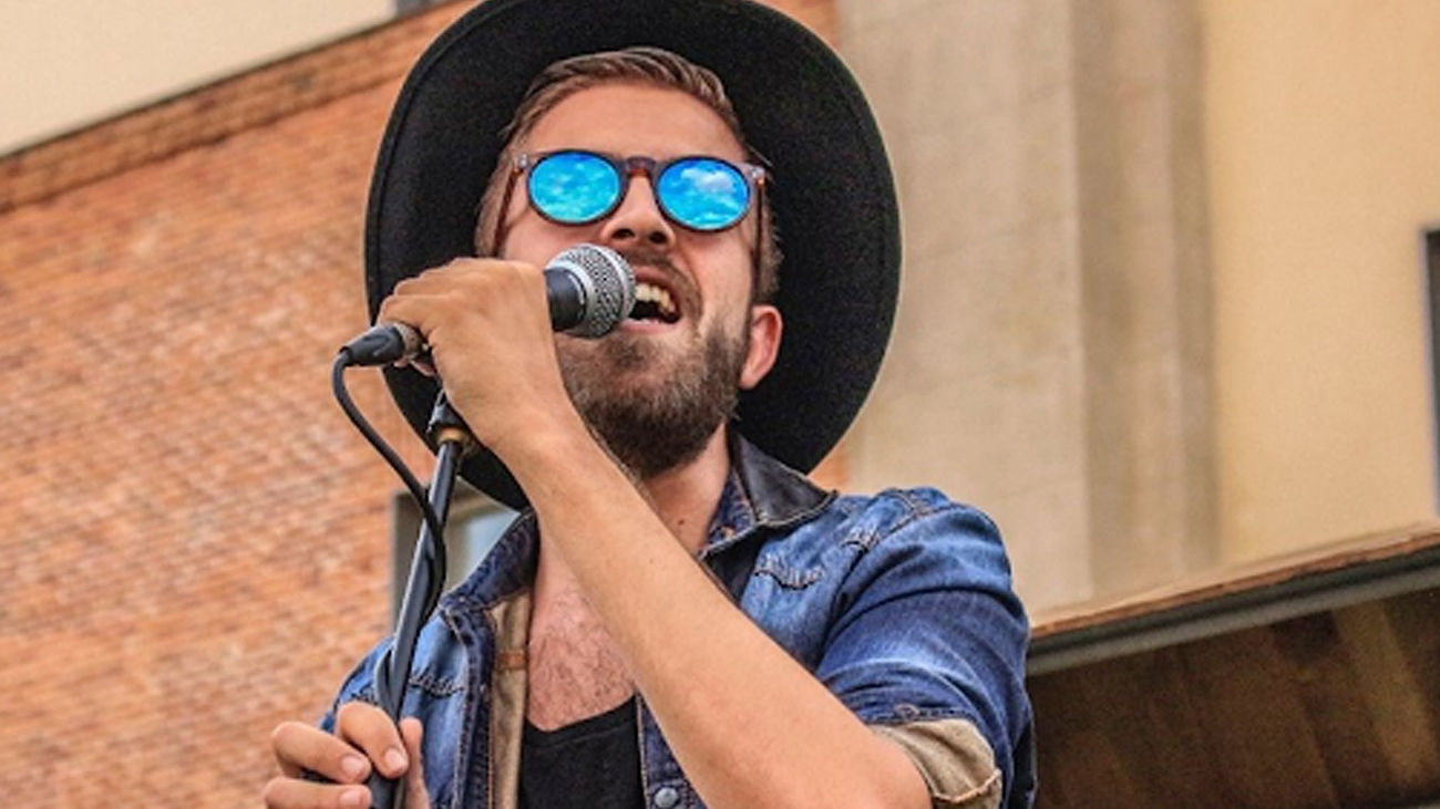 Pablo Pedraza actúa en directo el 4 de diciembre en Libertad 8