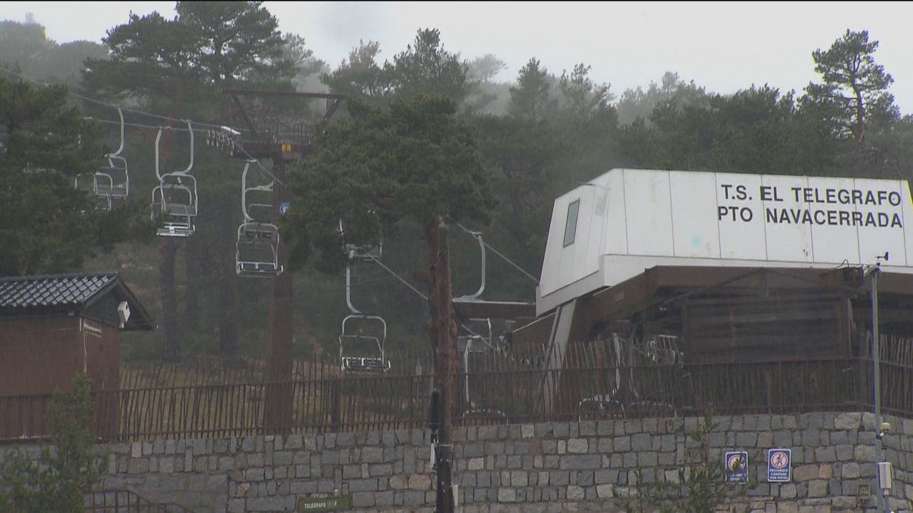 Parón en las estaciones de esquí madrileñas por la ausencia de nieve