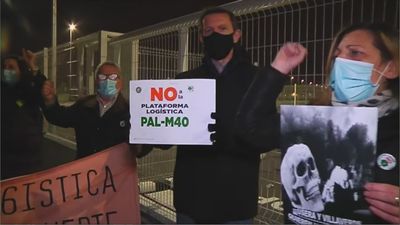 Los vecinos de Usera-Villaverde se concentran contra la apertura del Centro Logístico Palm-40