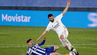 1-2.  El Real Madrid vuelve a las andadas ante el Alavés