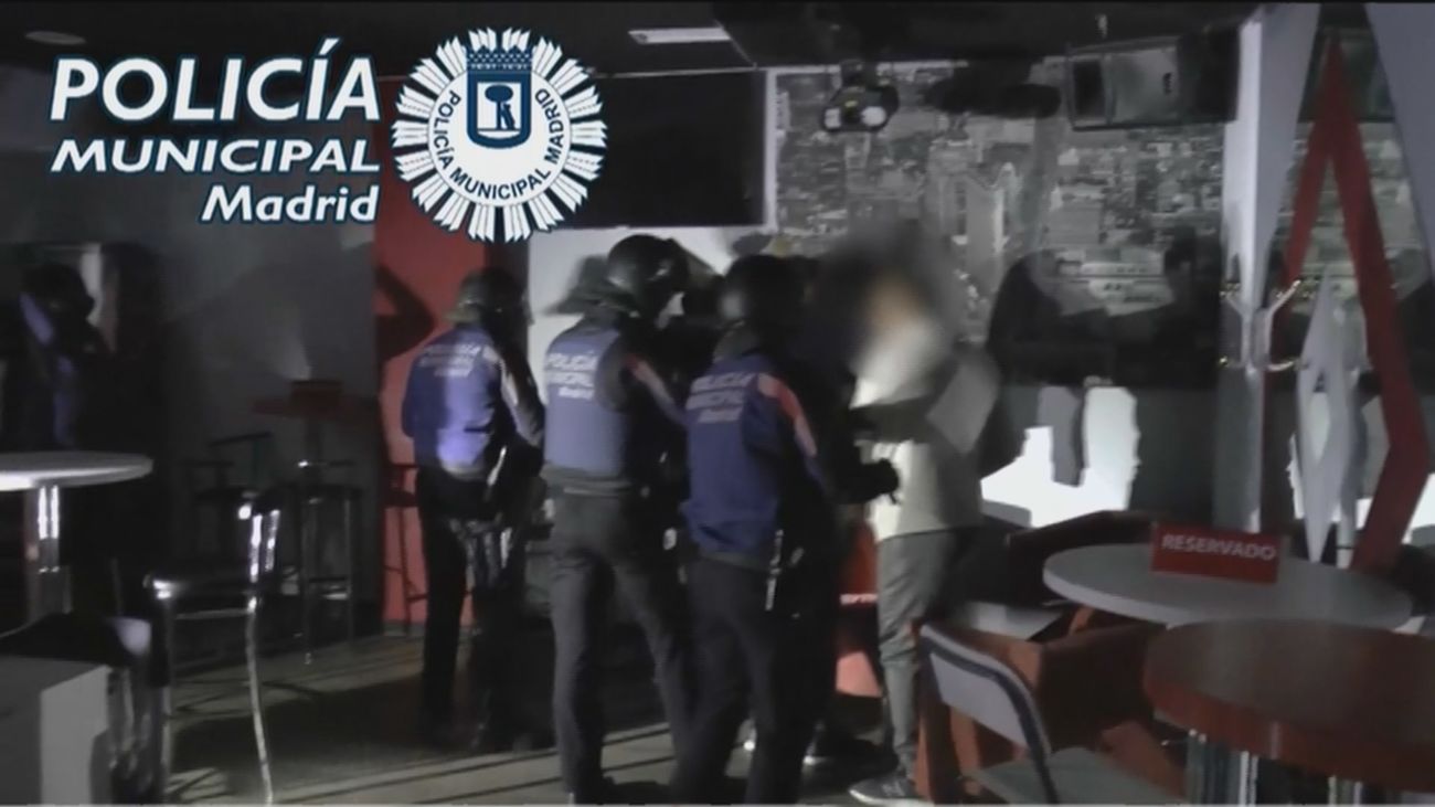 La Policía Municipal interviene en una de las fiestas clandestinas en Madrid