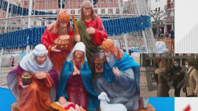 Retiran al 'Rey Baltasar blanco' de Torrejón para ponerlo negro, tras las críticas de los vecinos