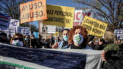 Ausencias, manifestaciones y discrepancias en la inauguración del Hospital Isabel Zendal