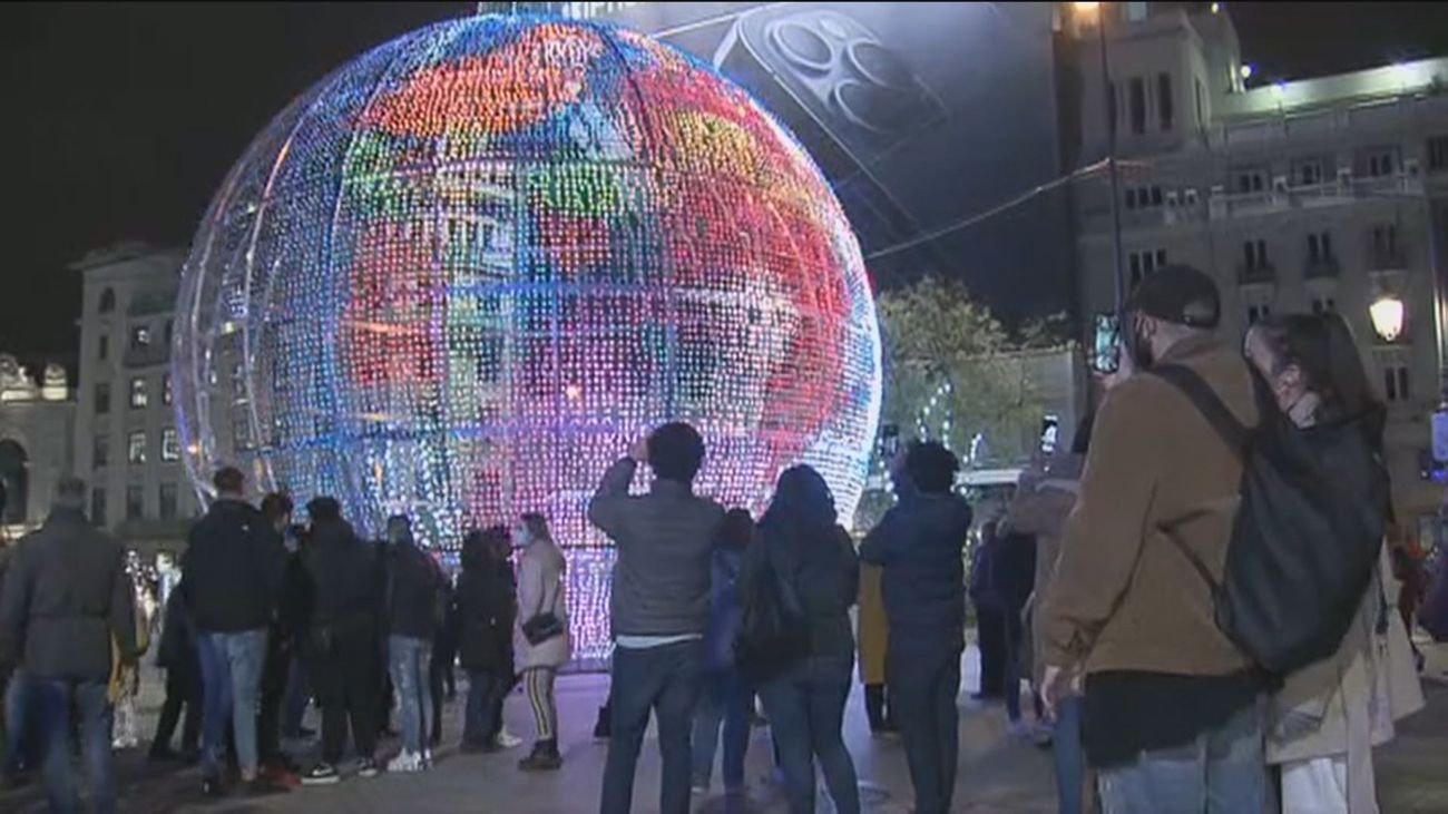 Un 'noviembre negro' con 9.500 fallecidos por Covid mantiene en el aire cómo serán las Navidades