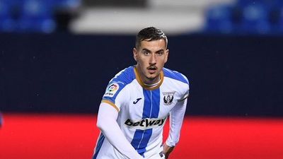 Javi Hernández: "Con las manos en el área no sabes a qué atenerte"