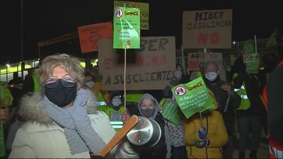 Los vecinos de Perales del Río se concentran contra la construcción de una gasolinera