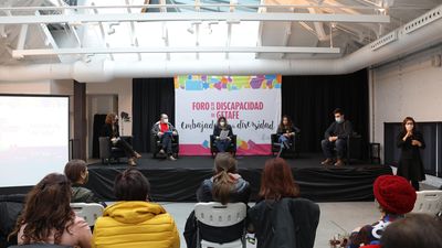 Personas con discapacidad exhiben sus obras de arte en las calles de Getafe con 'Empatiz-Arte'