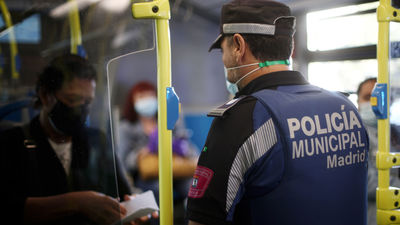 Una multa cada cinco minutos por infracciones relacionadas con la covid en Madrid