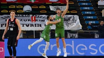 Víctor Arteaga: "Ha sido la primera canasta casi sobre la bocina"