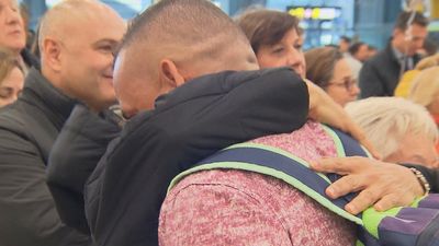 La OMS advierte: "No os abracéis, los brotes masivos pueden ser brutales"