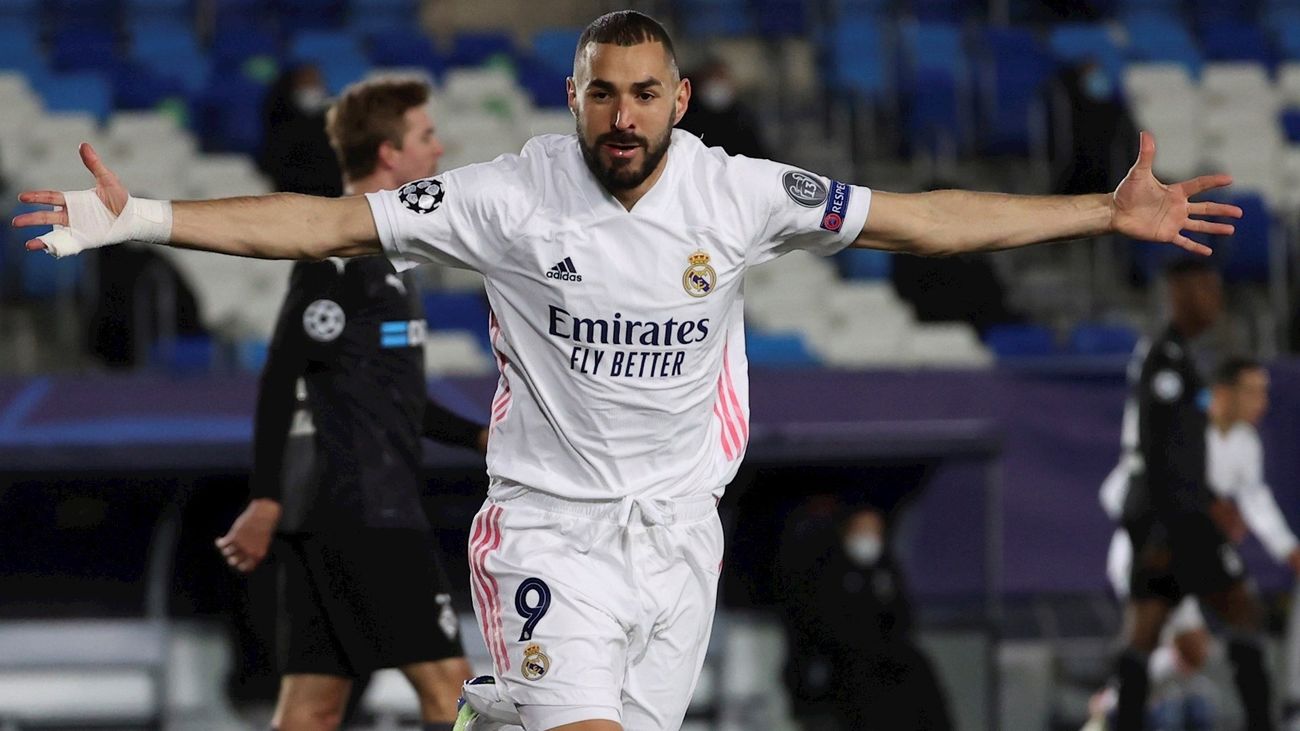 2-0. Benzema ejecuta al Monchengladbach y mete al Real Madrid en octavos