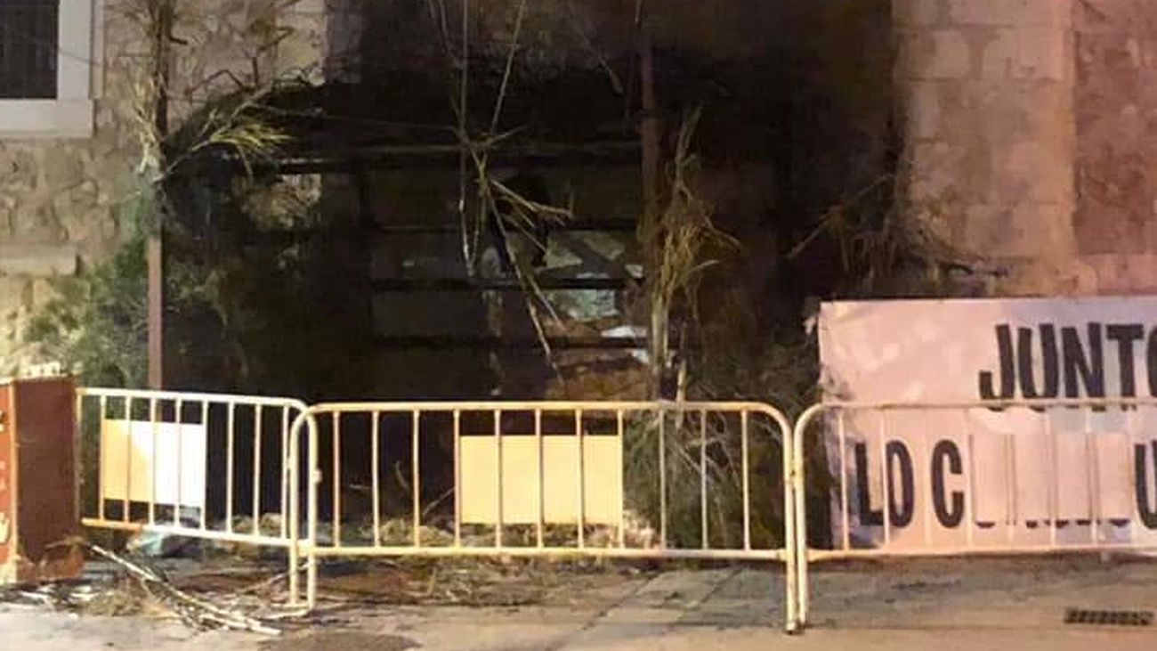 Un incendio destruye el Belén de Villaconejos