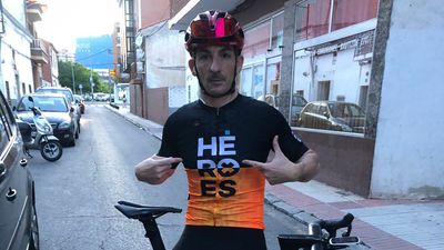 El ciclista Iván David Vila pedaleará 24 horas para recoger juguetes y alimentos en Fuenlabrada