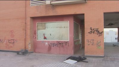 Varios okupas de Alcorcón que fueron desalojados se niegan a abandonar el edificio