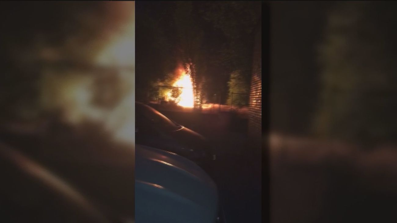 Peleas, trapicheo, robos e incendios en un 'narcodescampado' de San Cristóbal