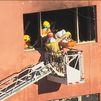Los bomberos hallan una tercera víctima del incendio en la nave de Badalona 'okupada' por inmigrantes